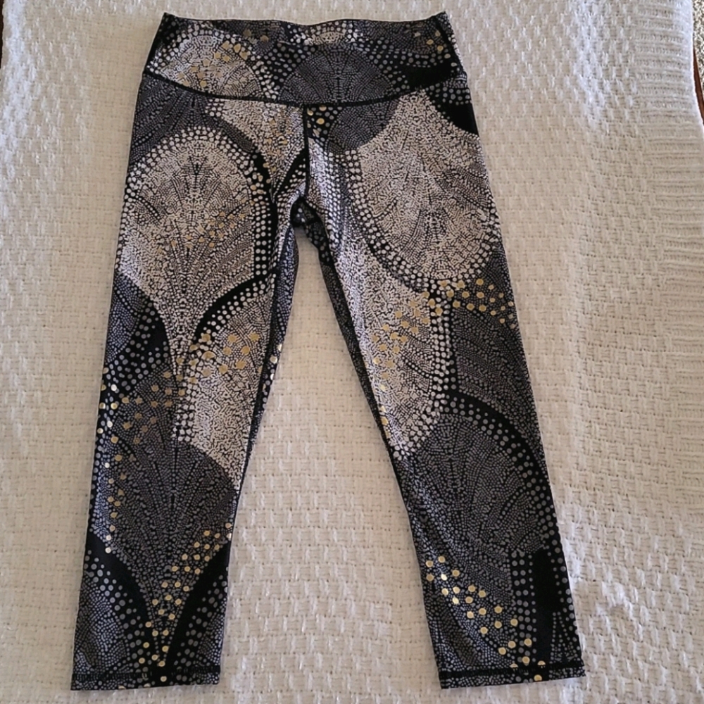 Fabletics Cropped Legging Gold Dots Mixed Print